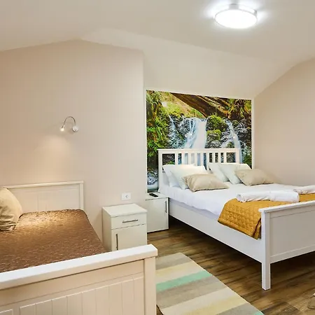 Apartment Aqualux 2 *