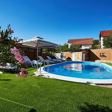 Appartement Aqualux 2